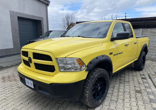 Dodge RAM cena 67500 przebieg: 330000, rok produkcji 2013 z Nysa małe 92